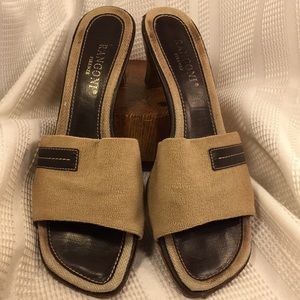 Gangoni Made in Italy all leather & canvas 2”heels